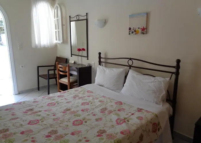 View Áyios Nikítas