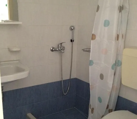 View Áyios Nikítas