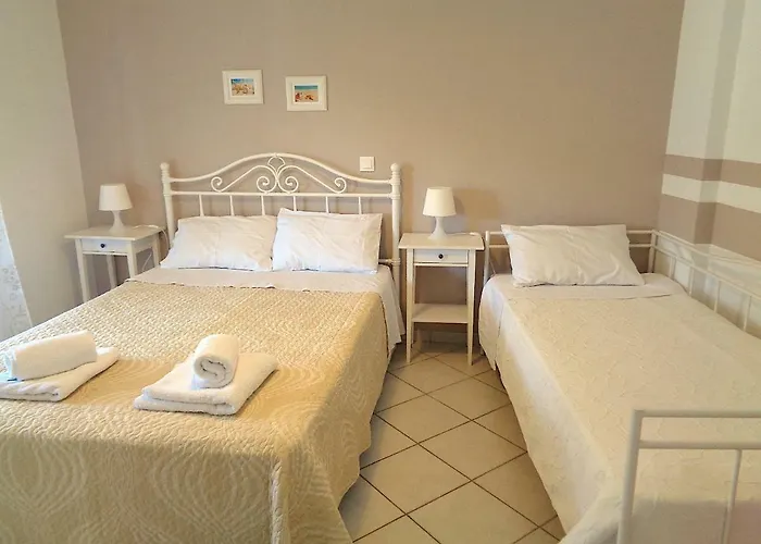 View Áyios Nikítas